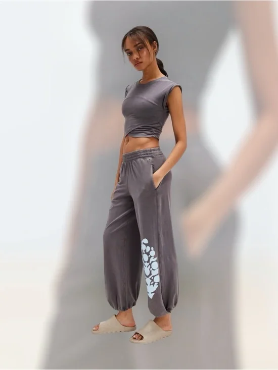 NWT FP MOVEMENT LOGO HOT SHOT CROSSOVER SET - Picture 2 of 8